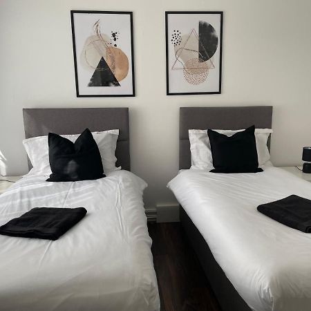 Lovely 2Bedroom 4Mins From Wimbledon Station London Exterior photo