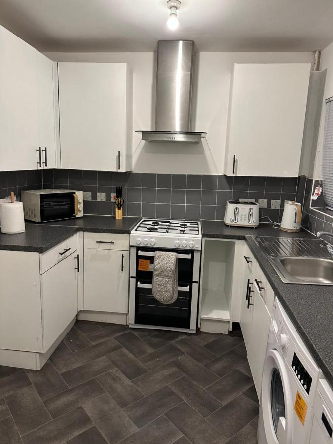 Lovely 2Bedroom 4Mins From Wimbledon Station London Exterior photo
