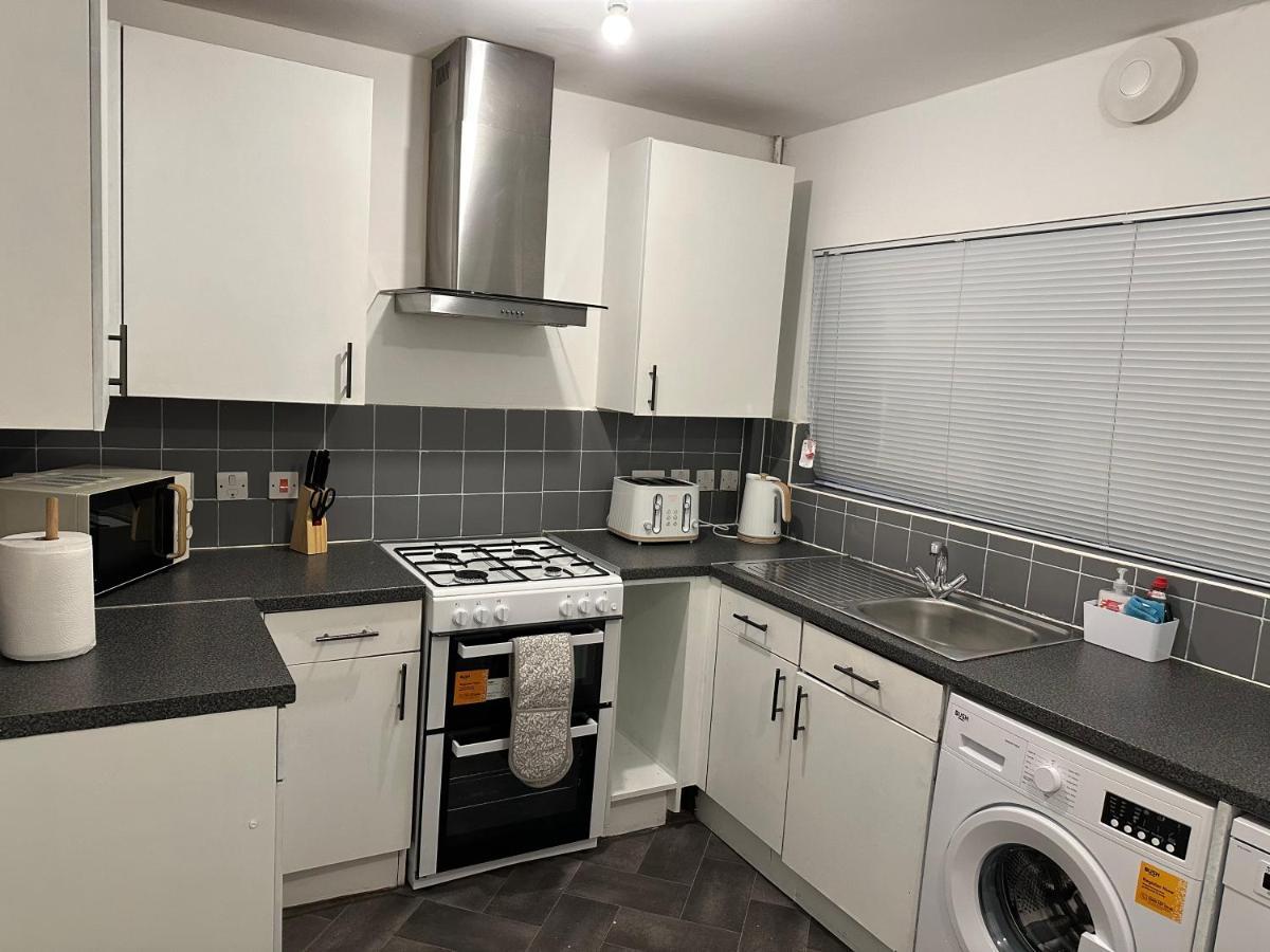 Lovely 2Bedroom 4Mins From Wimbledon Station London Exterior photo