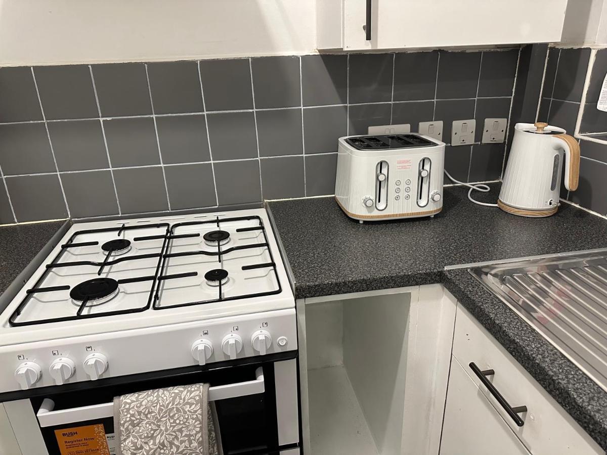 Lovely 2Bedroom 4Mins From Wimbledon Station London Exterior photo