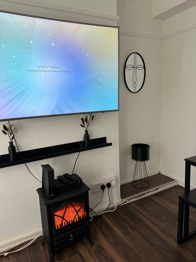 Lovely 2Bedroom 4Mins From Wimbledon Station London Exterior photo