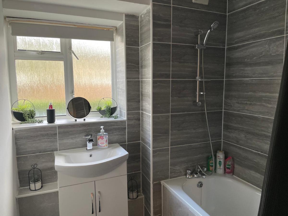 Lovely 2Bedroom 4Mins From Wimbledon Station London Exterior photo